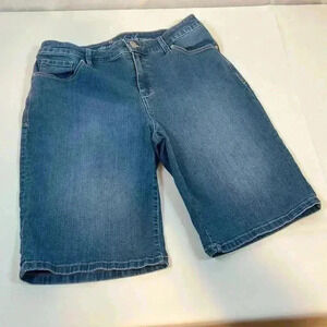 GLORIA VANDERBILT DENIM CITY SHORT ROLLED CUFF ALL AROUND SLIMMING‎ EFFECT